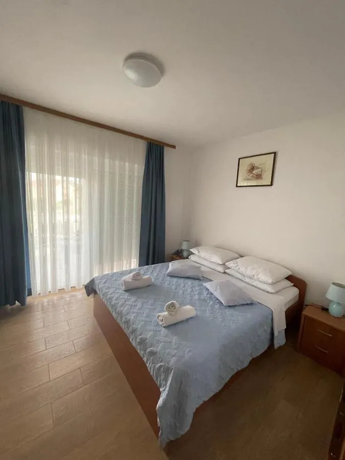 Apartmani Mirela Vrh  Apartamento