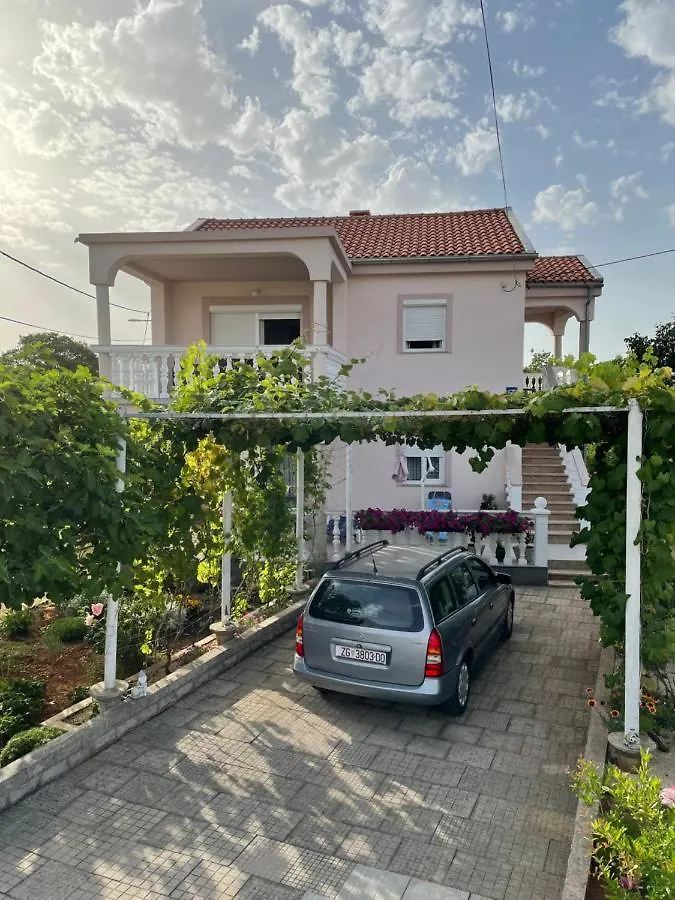 Apartmani Mirela Vrh