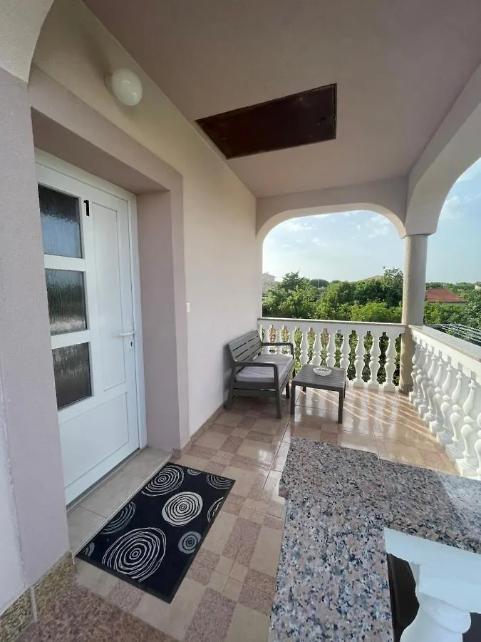 Apartmani Mirela Vrh  Croácia