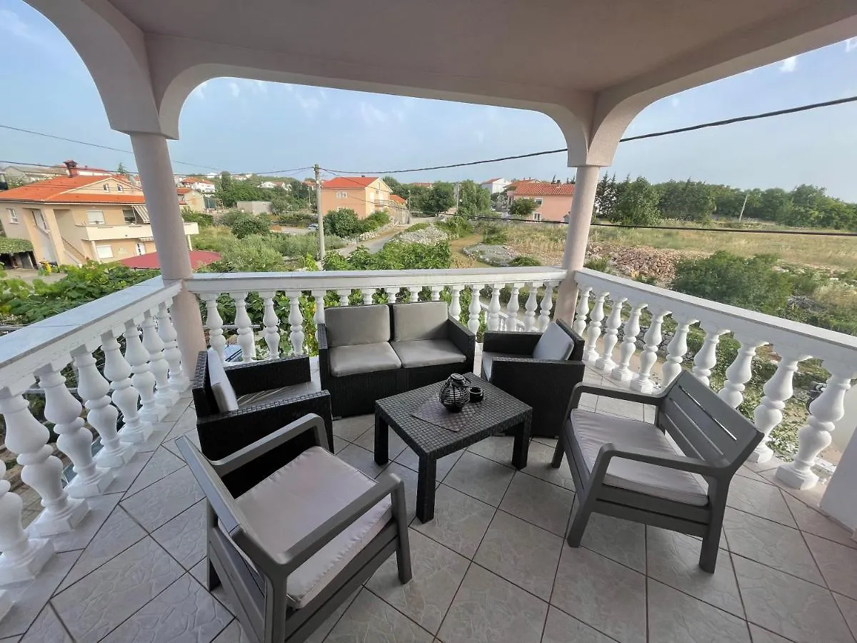 Apartmani Mirela Vrh  0*, Vrh (Krk) Croazia
