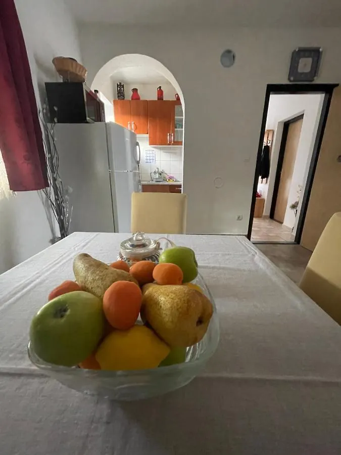 Apartmani Mirela Vrh  Apartamento Vrh (Krk)