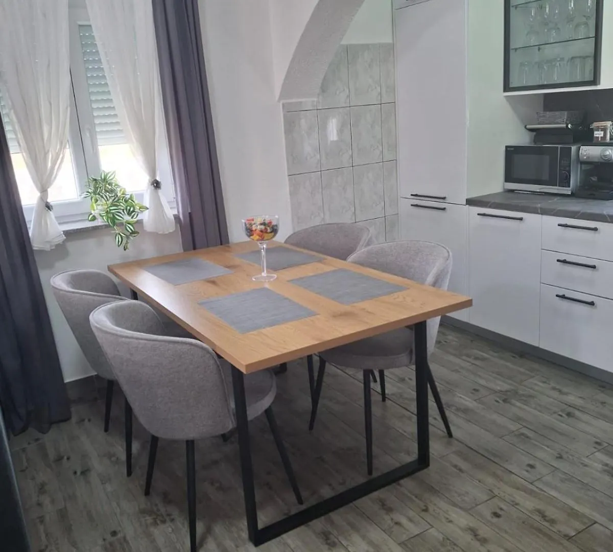 Appartamento Apartmani Mirela Vrh  Croazia
