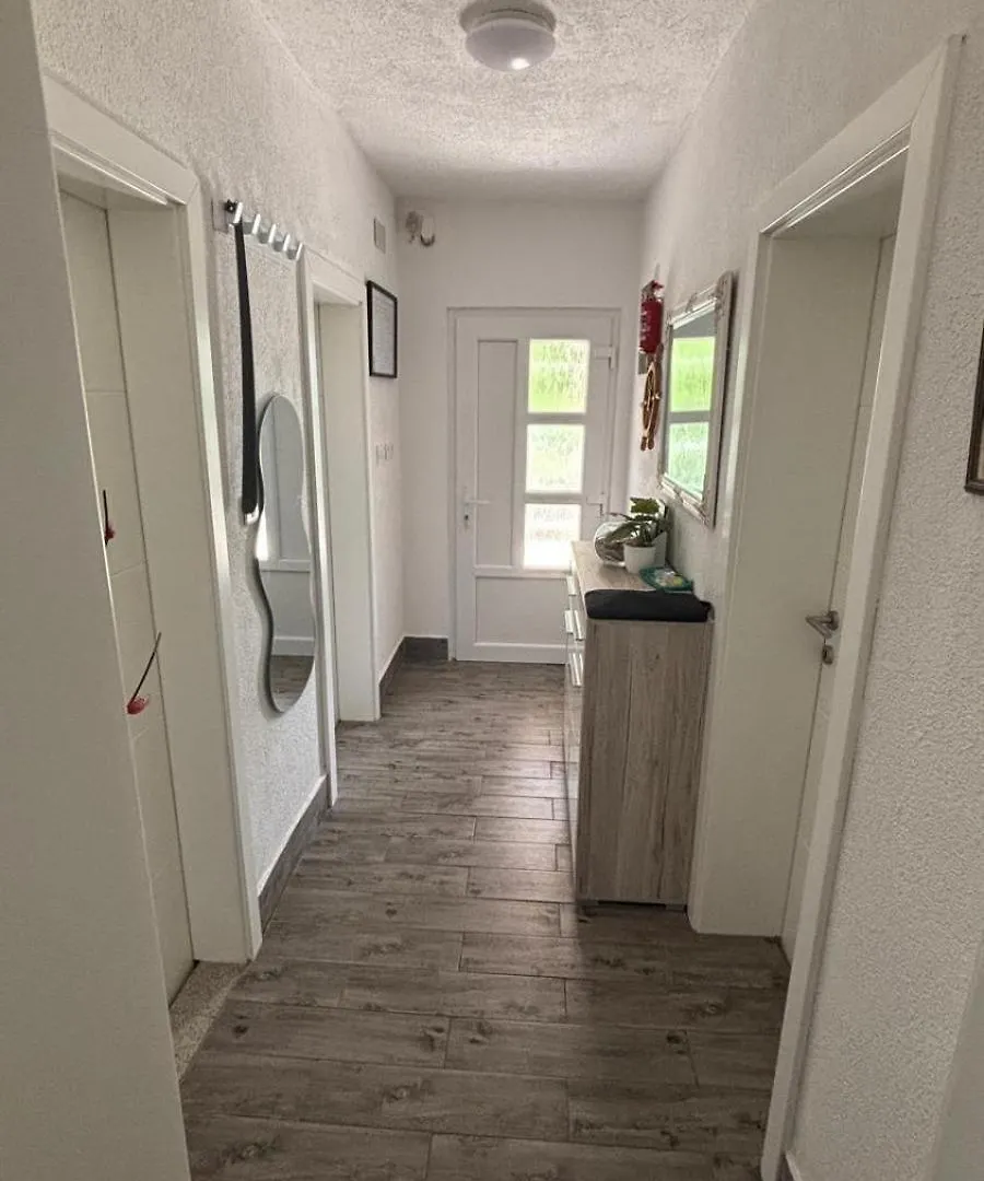 Apartmani Mirela Vrh  0*, Vrh (Krk)
