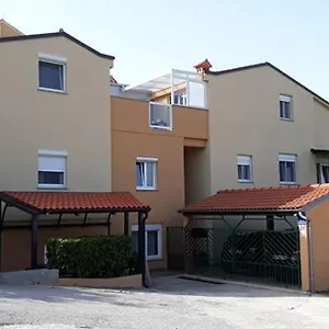 apartment-piranesi.in-istria.net/